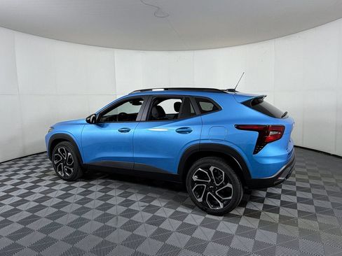 New 2026 Chevrolet Trax RS w/ Sunroof Package image 5