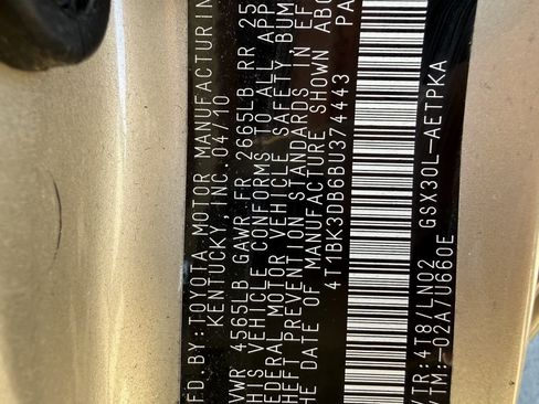 Used 2011 Toyota Avalon Limited image 35