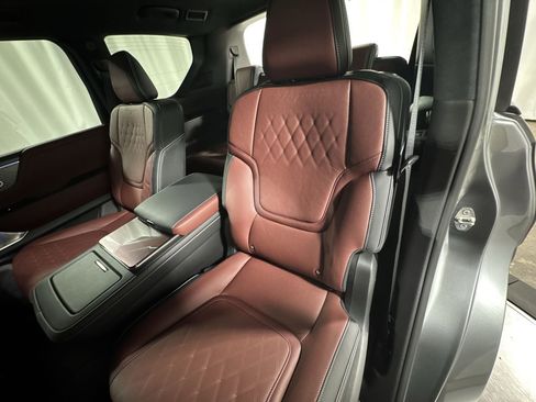 New 2026 INFINITI QX80 Autograph w/ Premium Cargo Package image 32