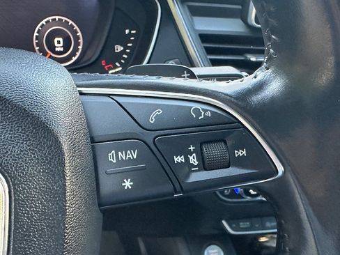Used 2019 Audi Q5 Prestige w/ Prestige Package image 24