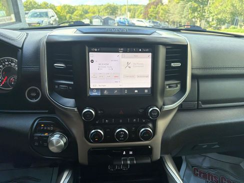 Used 2022 RAM 1500 Laramie AWD/4WD image 17