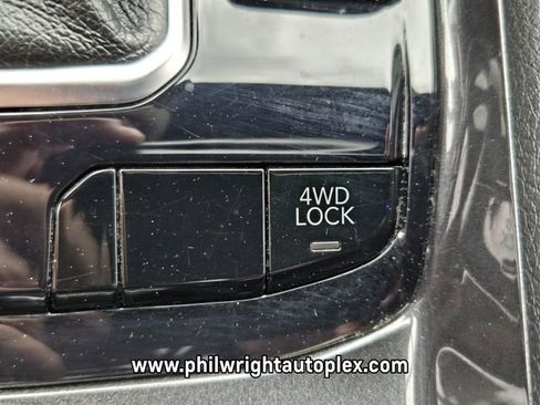 Used 2024 Jeep Compass Latitude AWD/4WD image 26