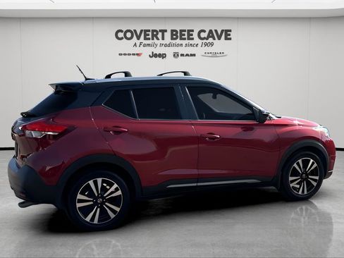 Used 2019 Nissan Kicks SR w/ Exterior Package image 10
