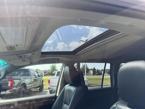 Used 2012 Lexus GX 460 Premium AWD/4WD image 18