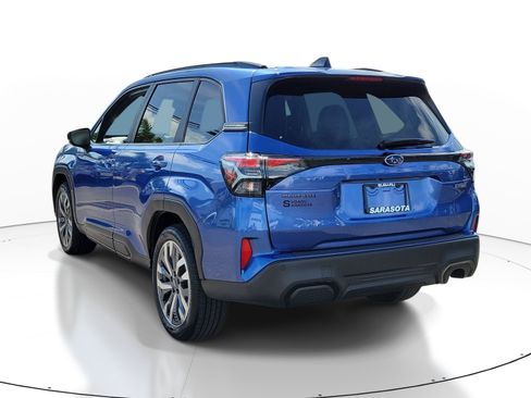 Certified 2025 Subaru Forester Touring AWD/4WD image 4