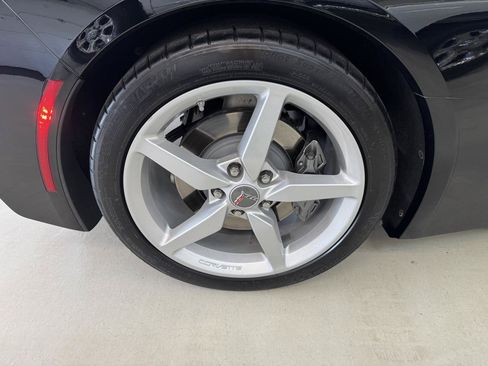 Used 2014 Chevrolet Corvette Stingray Convertible w/ Battery Protection Package RWD image 31