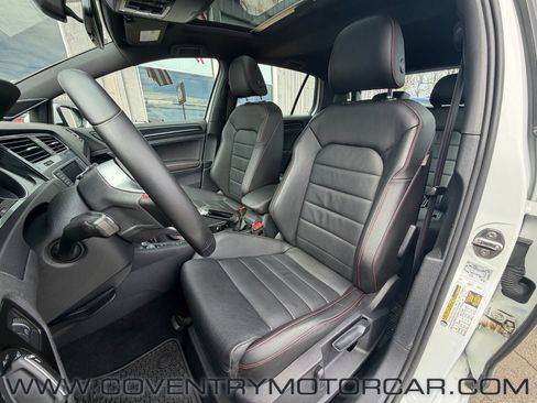 Used 2017 Volkswagen GTI SE FWD image 42