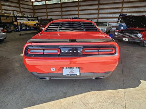 Used 2015 Dodge Challenger SXT w/ Driver Convenience Group RWD image 7