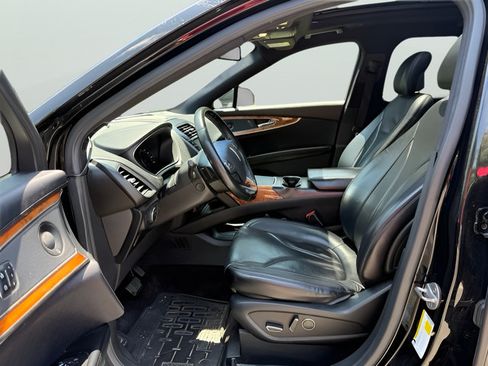 Used 2016 Lincoln MKX Reserve w/ Climate Package AWD/4WD image 14