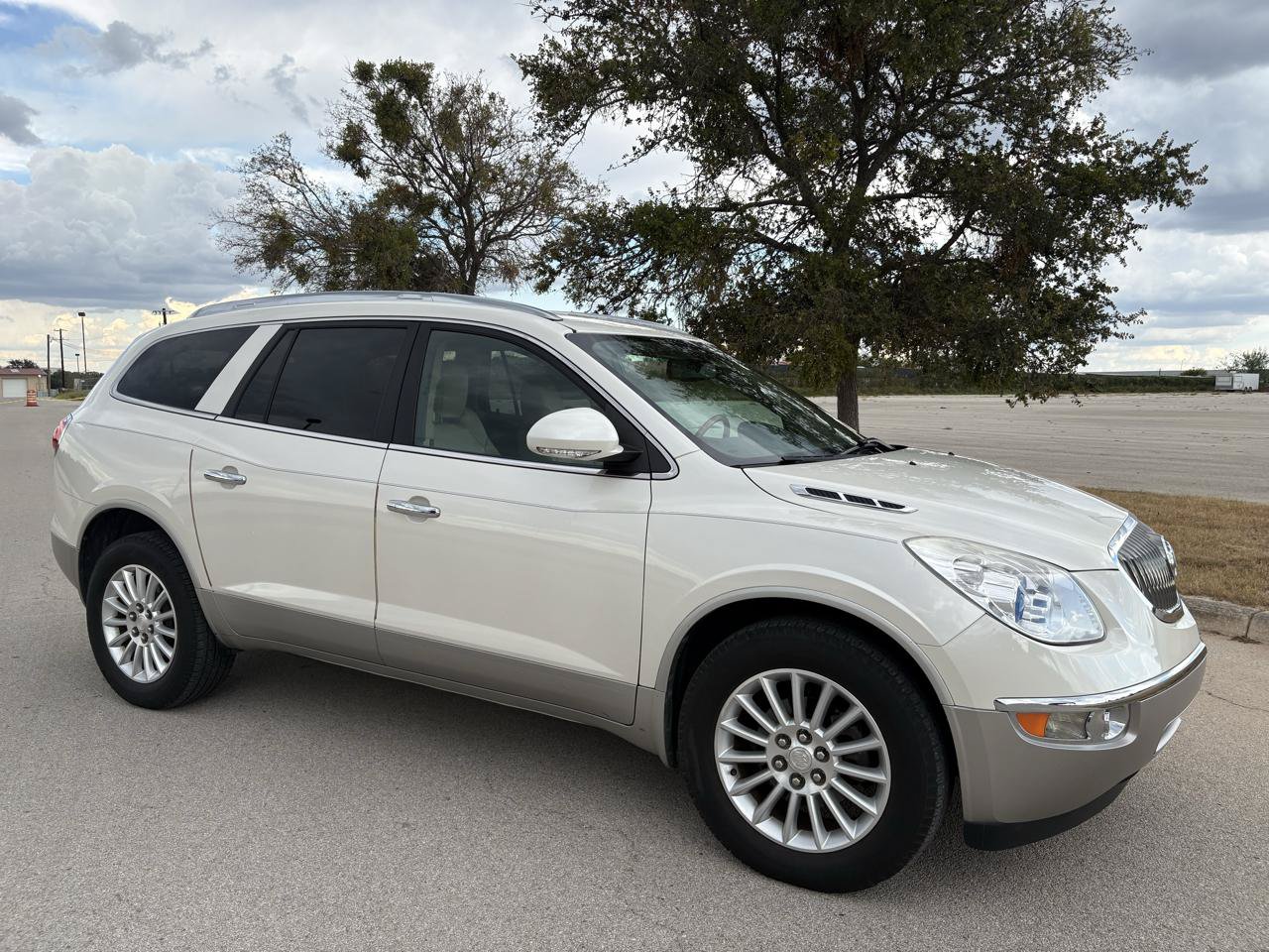 Used 2012 Buick Enclave Leather w/ LPO, Cargo Convenience Pkg FWD image 46
