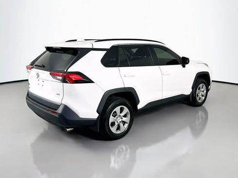 Used 2021 Toyota RAV4 LE FWD image 7