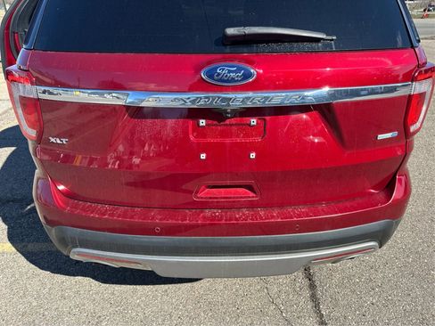 Used 2017 Ford Explorer XLT w/ Equipment Group 202A image 26