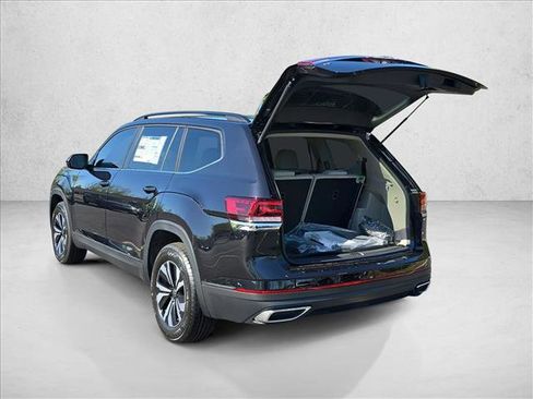 New 2026 Volkswagen Atlas SE FWD image 3