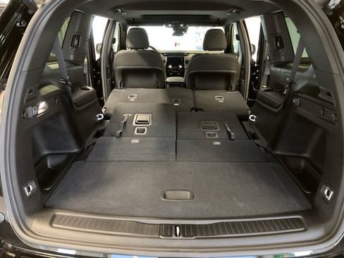 New 2025 Jeep Grand Cherokee L Laredo w/ Luxury Tech Group I image 38