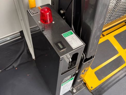 Used 2015 Ford E-450 and Econoline 450 Super Duty w/ Shuttle Bus Prep Package image 30