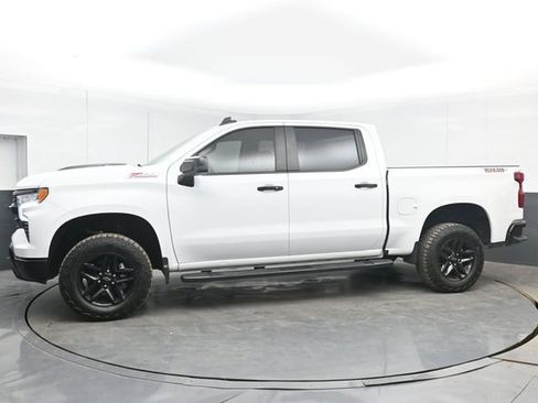 Used 2024 Chevrolet Silverado 1500 LT Trail Boss w/ Protection Package AWD/4WD image 11