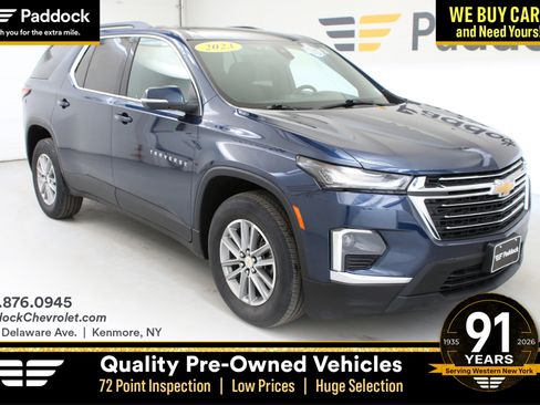 Used 2023 Chevrolet Traverse LT w/ LPO, Floor Liner Package AWD/4WD image 1