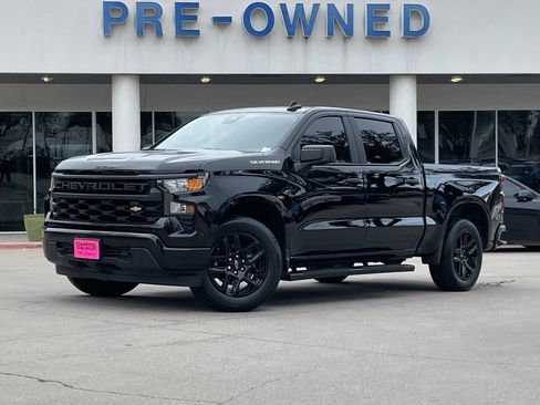 Used 2023 Chevrolet Silverado 1500 Custom image 2