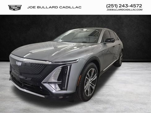 New 2026 Cadillac Lyriq Premium Luxury w/ LPO, Floor Liner Package image 3