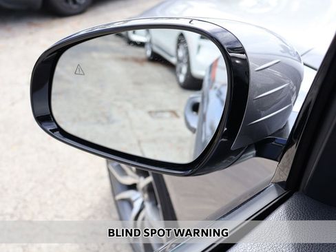 Used 2025 Genesis G70 2.5T image 4