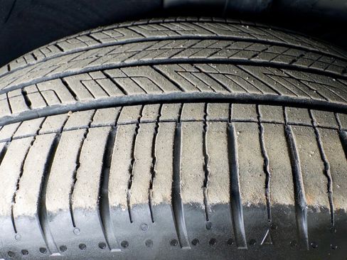 Used 2024 Kia EV9 Land image 41