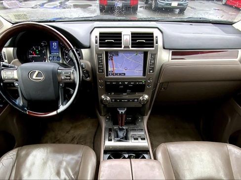 Used 2017 Lexus GX 460 Premium AWD/4WD image 16