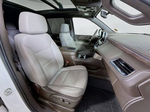 Used 2021 Chevrolet Tahoe Z71 w/ Z71 Signature Package AWD/4WD image 31