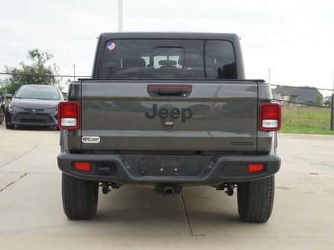 Used 2021 Jeep Gladiator Sport AWD/4WD image 8