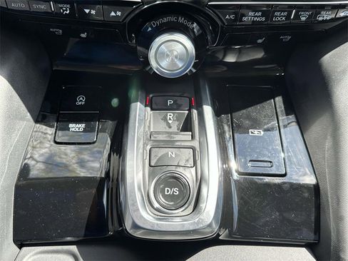 Certified 2025 Acura MDX w/ Technology Package image 11