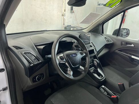 Used 2019 Ford Transit Connect XLT image 11