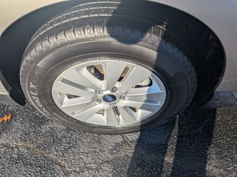 Used 2019 Subaru Outback 2.5i Premium image 9