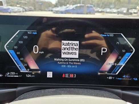 Used 2024 BMW 330e image 13