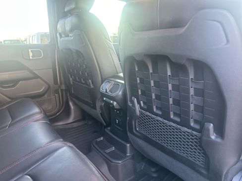 Used 2021 Jeep Wrangler Unlimited Rubicon w/ Xtreme Recon 35" Tire Package image 28