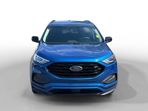 Certified 2024 Ford Edge SE w/ Black Appearance Package image 8