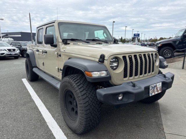 Used 2020 Jeep Gladiator Sport w/ Quick Order Package 24S AWD/4WD image 2