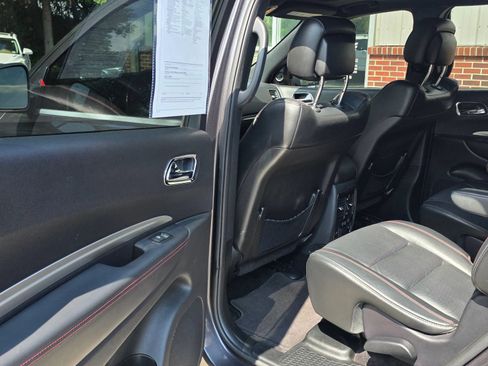 Used 2016 Dodge Durango R/T w/ Technology Group AWD/4WD image 23