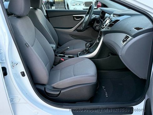 Used 2015 Hyundai Elantra SE w/ Option Group 02 image 10