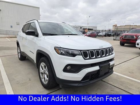 Used 2025 Jeep Compass Latitude image 1