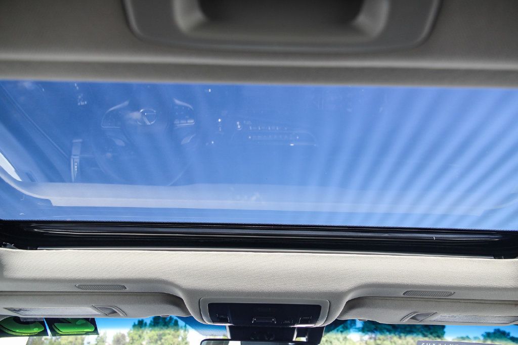 Certified 2025 Lexus ES 300h w/ Premium Package FWD image 17