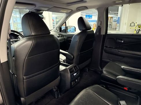 Certified 2017 Honda Pilot Elite image 19