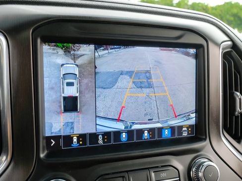 Used 2021 GMC Sierra 1500 AT4 w/ AT4 Value Package AWD/4WD image 25