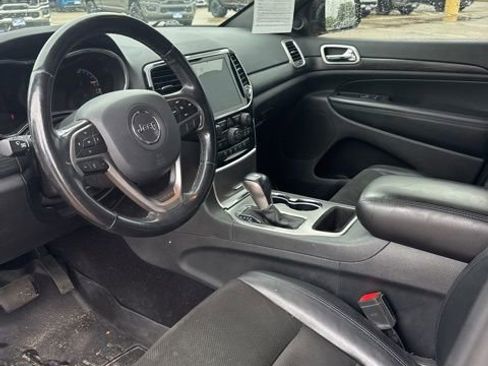 Used 2019 Jeep Grand Cherokee Altitude image 9