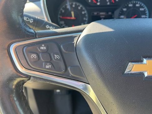 Used 2018 Chevrolet Equinox LT image 19