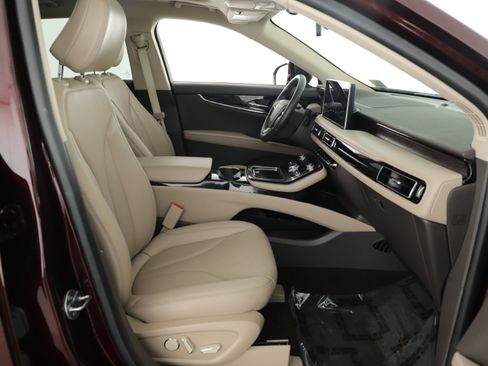 Used 2023 Lincoln Nautilus Reserve AWD/4WD image 18