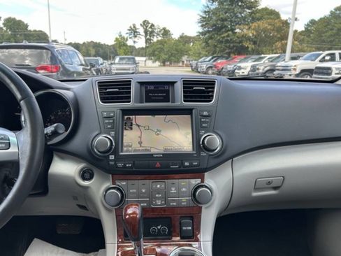 Used 2011 Toyota Highlander Limited image 13