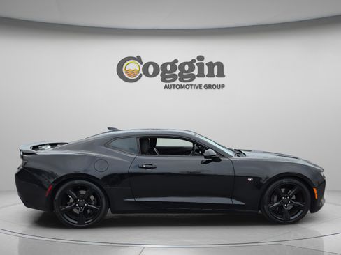Used 2017 Chevrolet Camaro SS RWD image 6