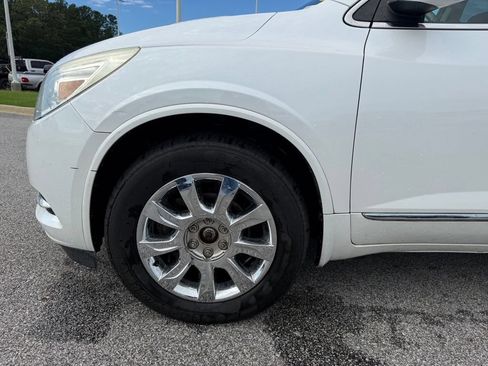 Used 2017 Buick Enclave Leather FWD image 20