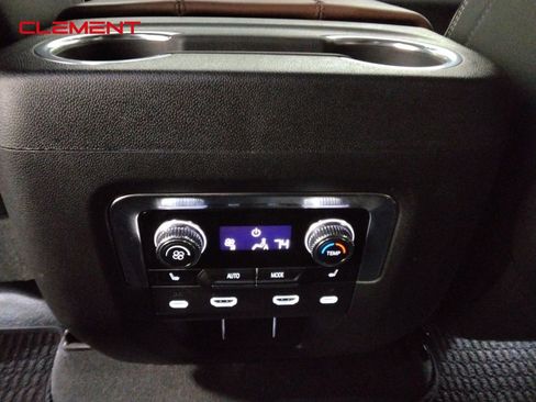 Used 2023 GMC Yukon Denali Ultimate image 37