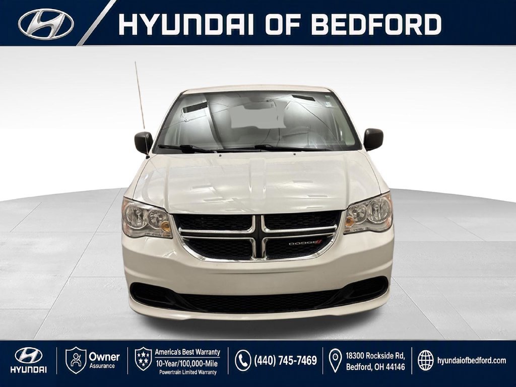 Used 2018 Dodge Grand Caravan SE w/ UConnect Hands-Free Group FWD image 2