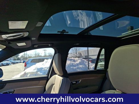 Certified 2025 Volvo XC90 B5 Plus image 15